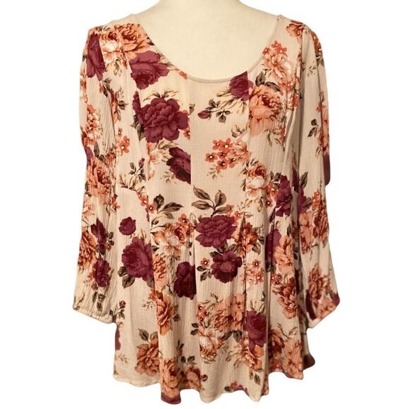 Torrid Floral Top  - Picture 1 of 14